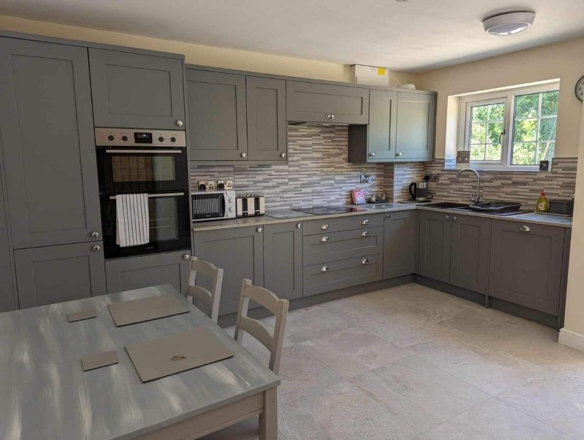 The Hideaway Apartment Woodhall Spa Bagian luar foto